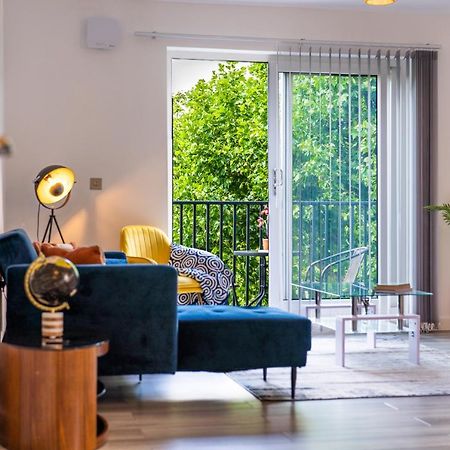 Апартаменты Ashview 8 - Heathrow - Business - Free Parking Стейнс Экстерьер фото